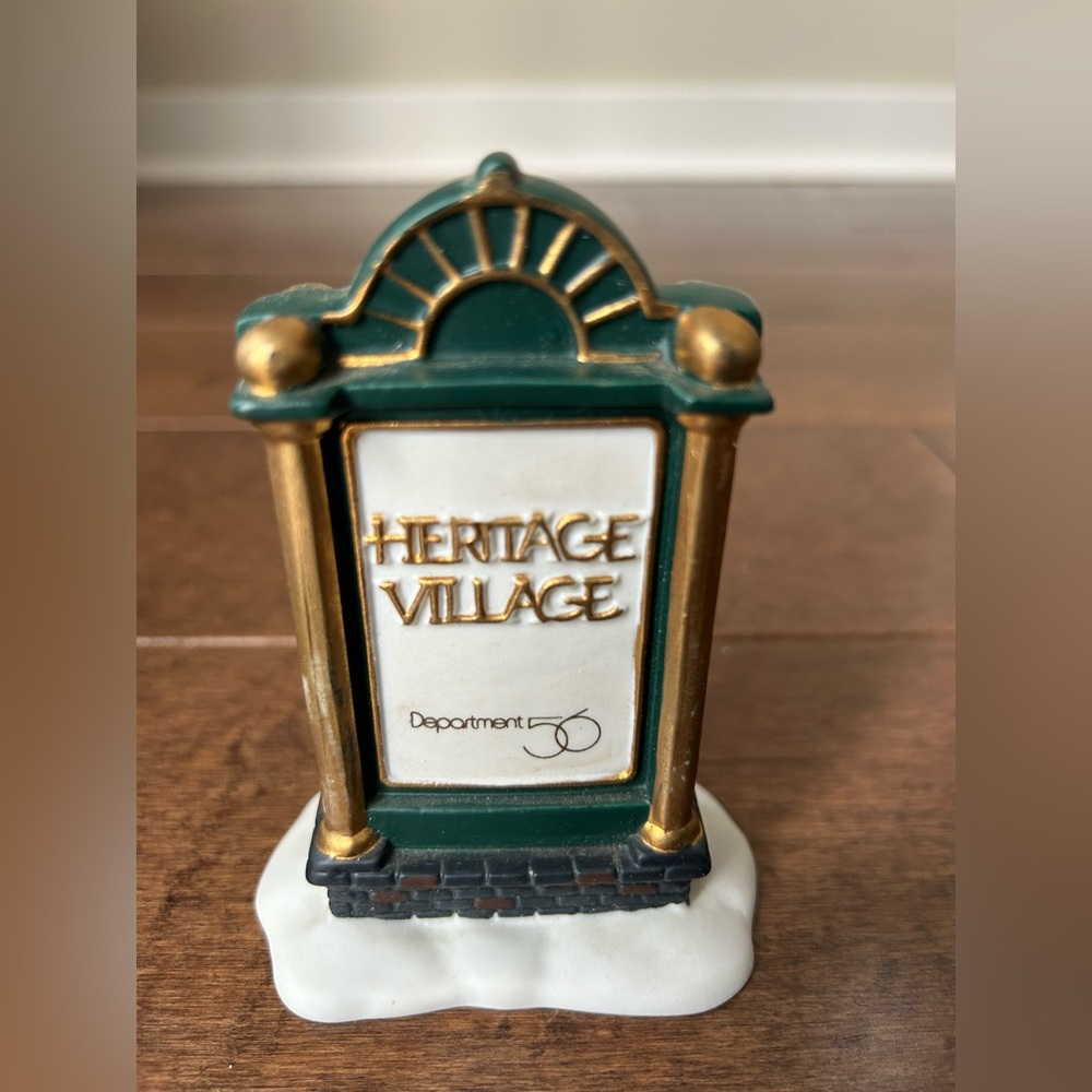 Dept. 56 Heritage Village Accessory Sign